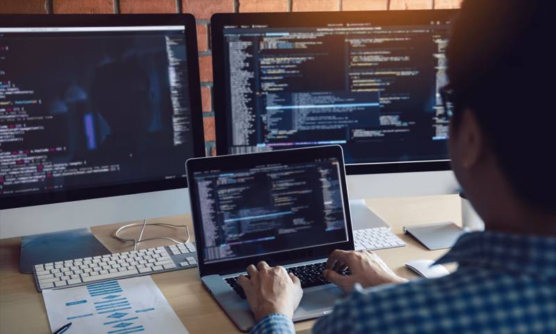 数据科学选型:R与Python如何赋能临清市网站建设?